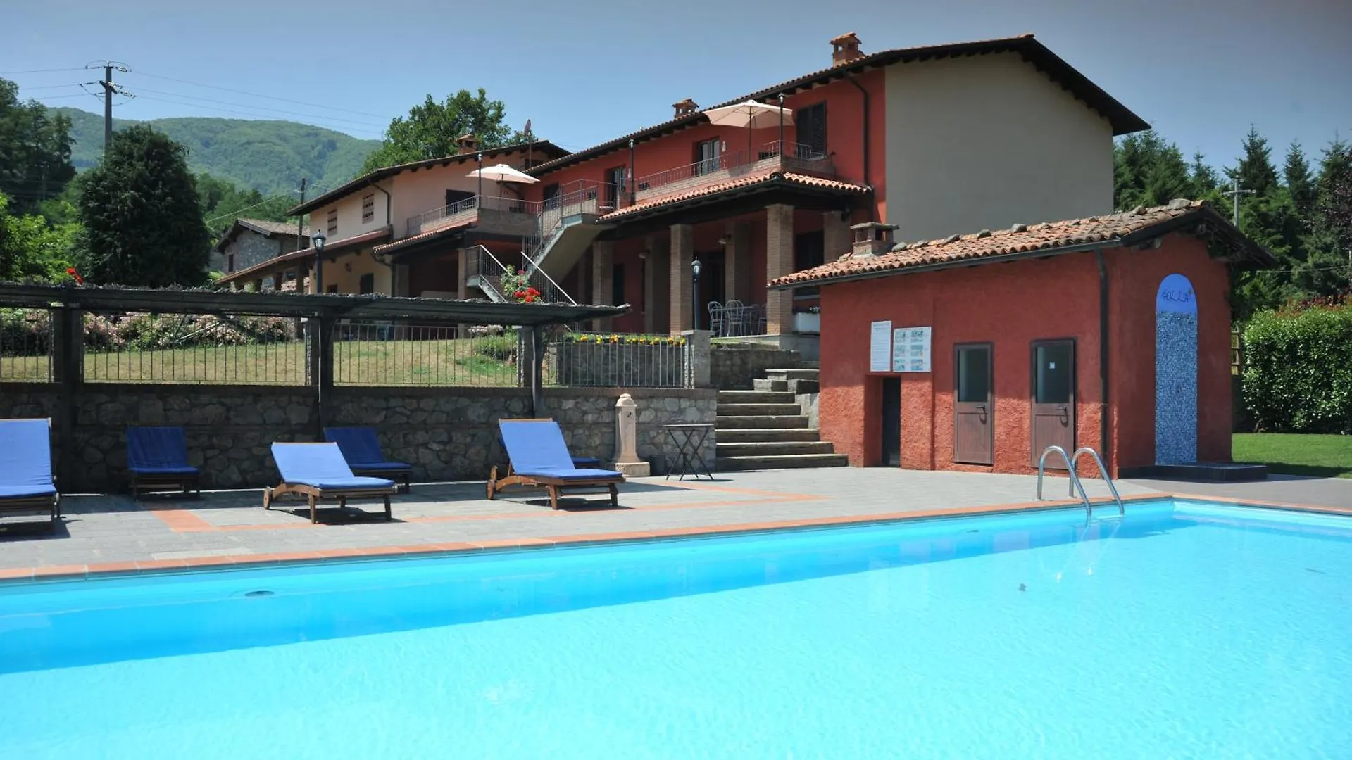 Farm stay Agriturismo Polla Camporgiano Italy