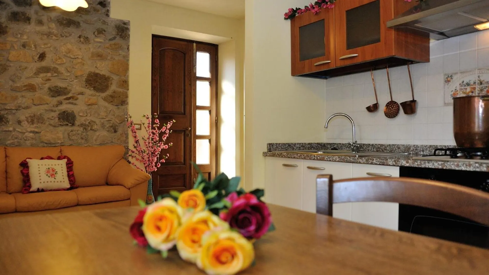 Agriturismo Polla Camporgiano Italy