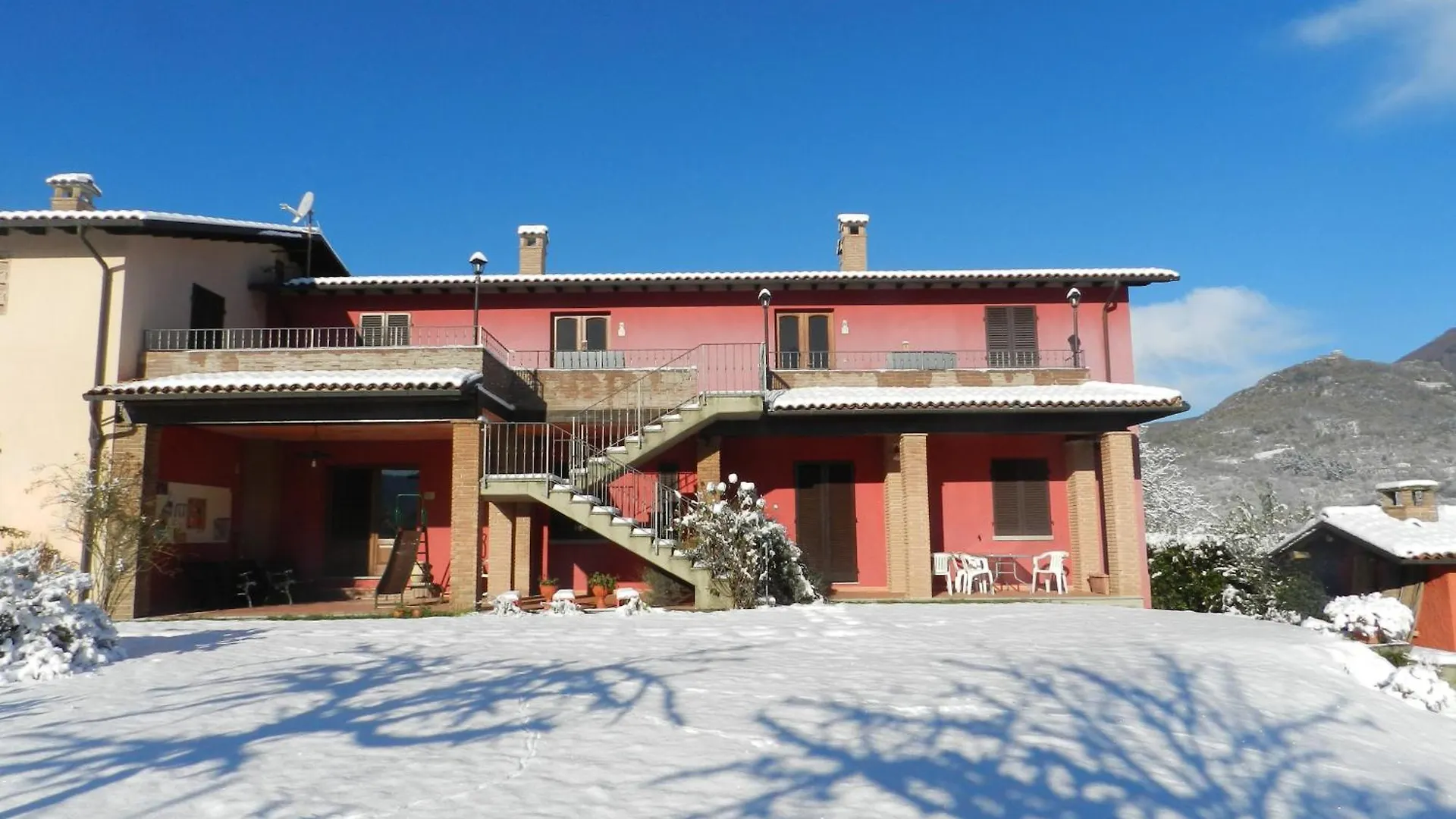 Agriturismo Polla Camporgiano Farm stay