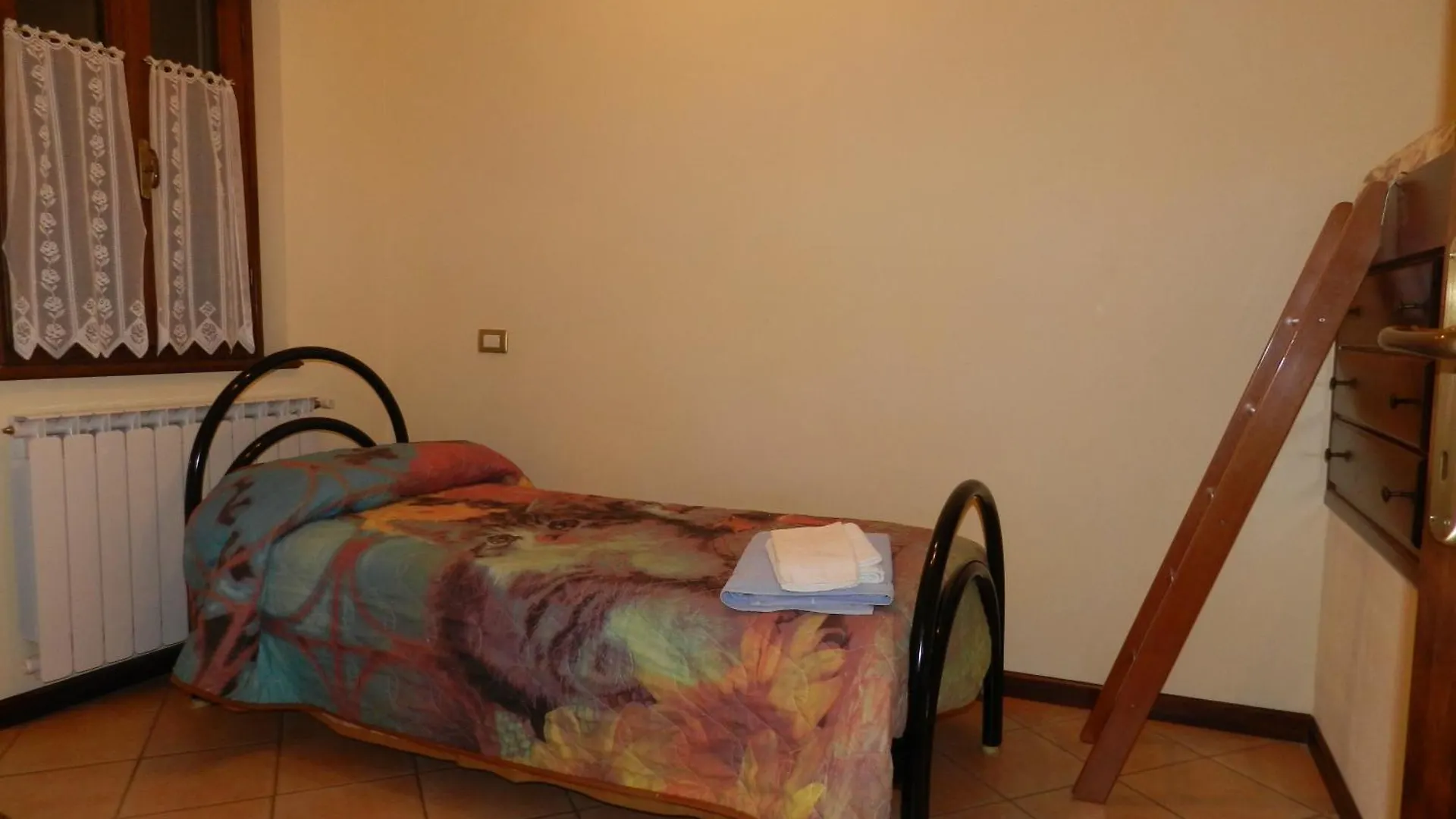 Agriturismo Polla Camporgiano 0*,  Italy